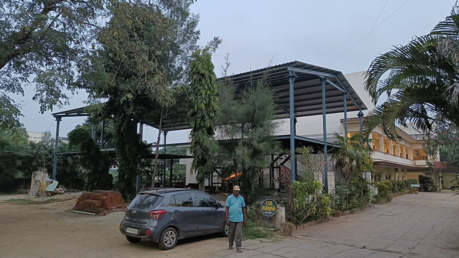 MENAS Food Court structural shed